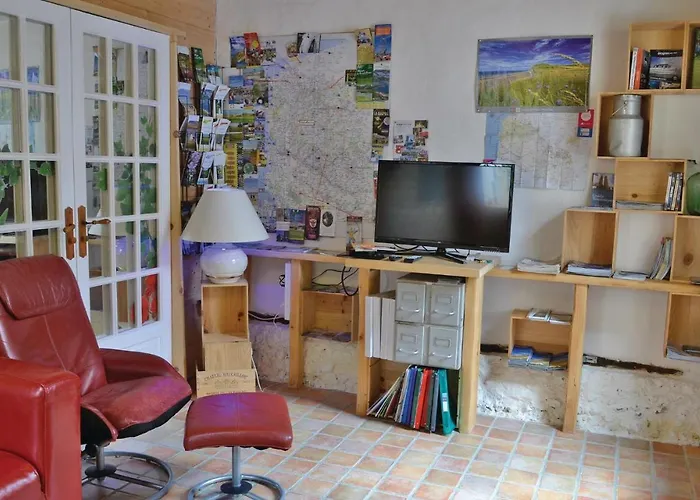 Cozy In With Wifi Senlecques